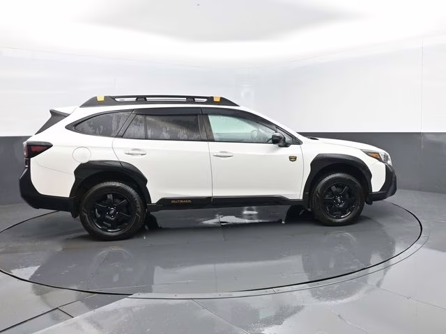 2022 Crystal White Pearl Subaru Outback Wilderness AWD SUV
