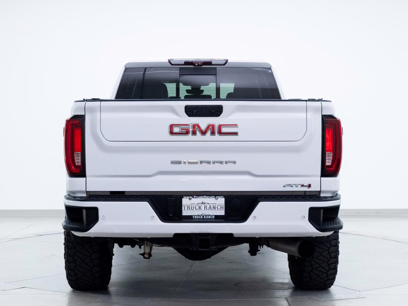 2020 Summit White GMC Sierra 2500HD AT4 4X4 Truck