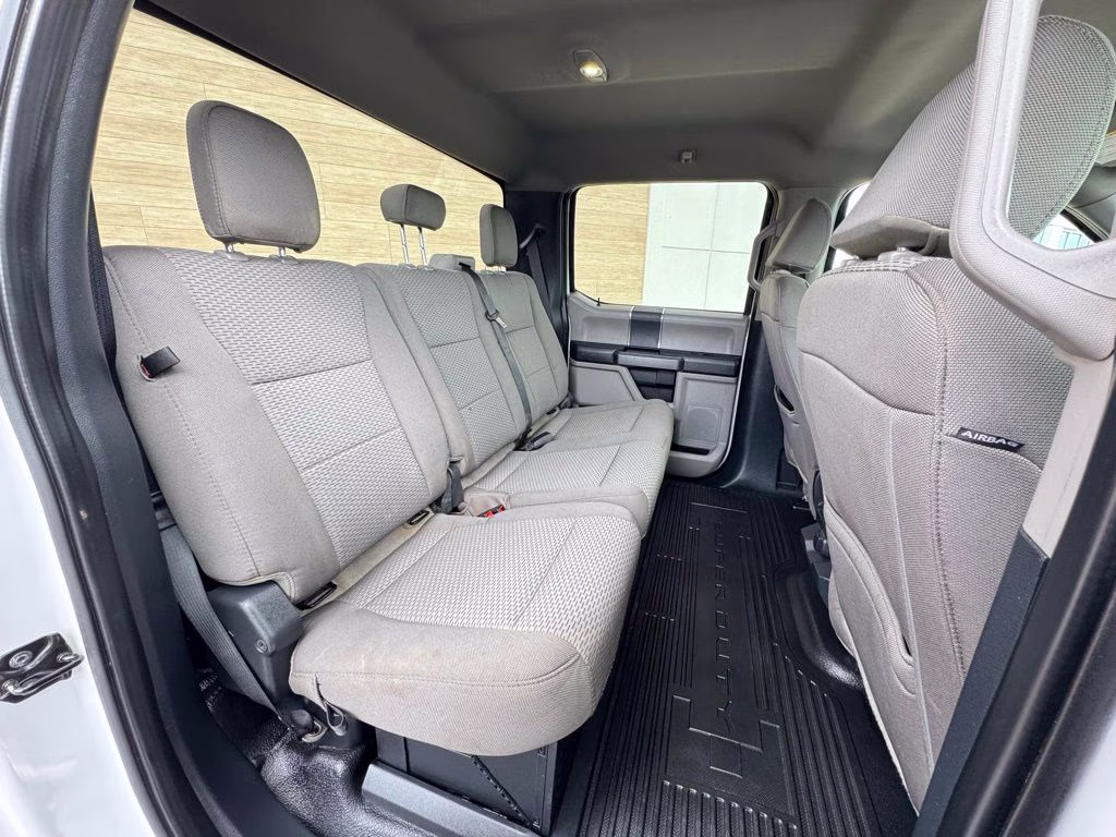 2022 White Ford Super Duty F-350 SRW XLT 4X4 Truck
