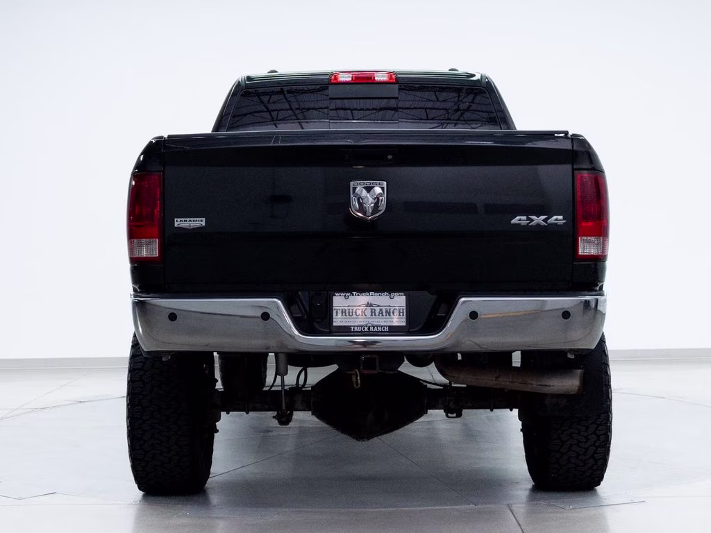 2010 Brilliant Black Crystal Pearlcoat Dodge 2500 Laramie 4X4 Truck