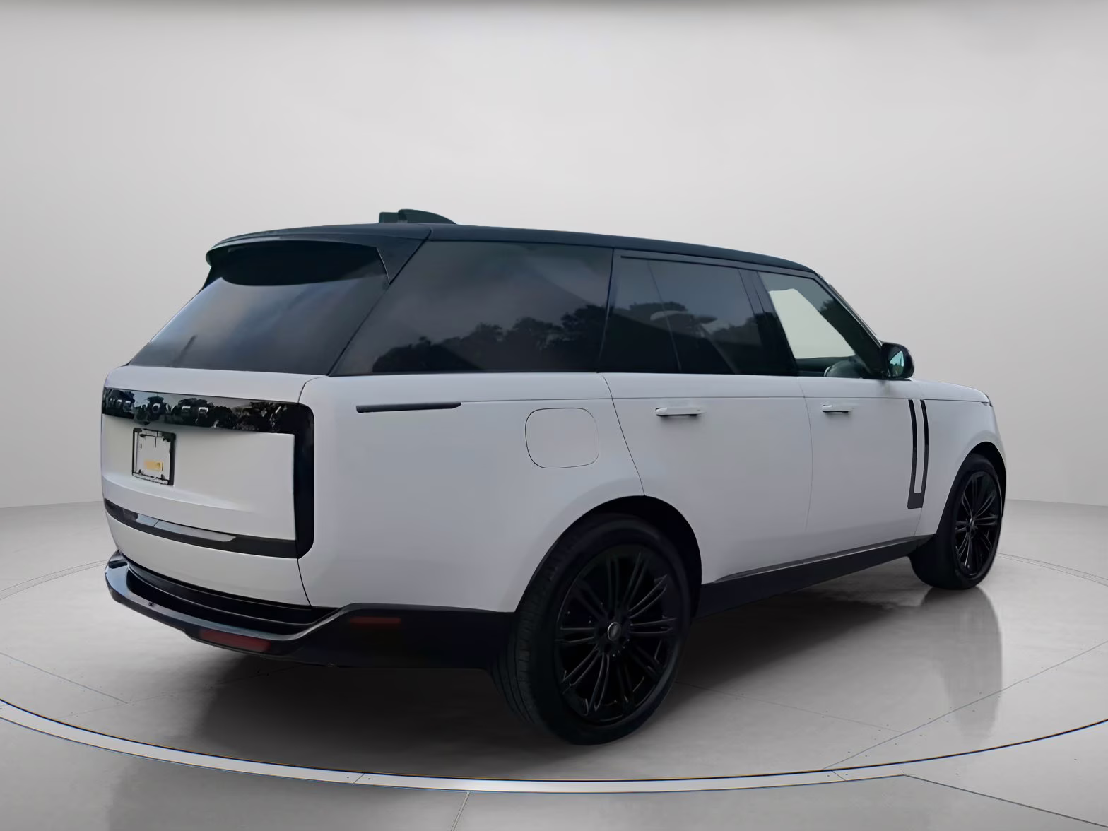 2025 Fuji White Land Rover Range Rover SE AWD SUV