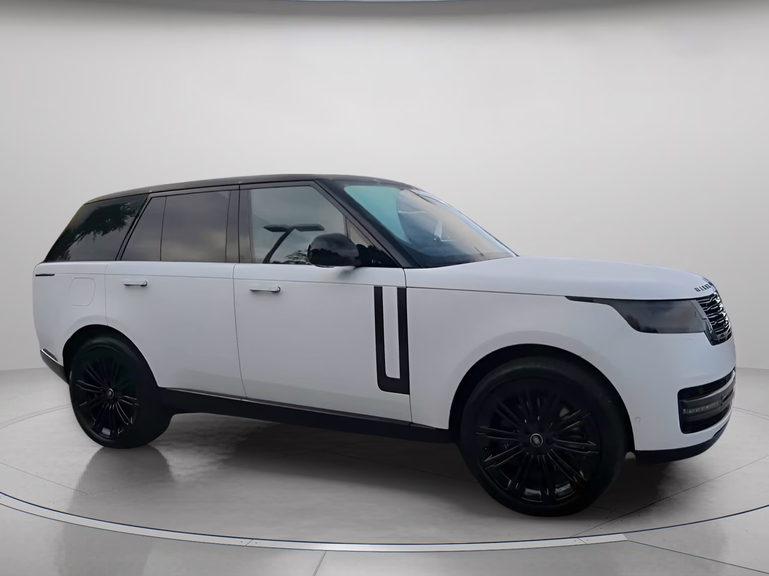 2025 Fuji White Land Rover Range Rover SE AWD SUV