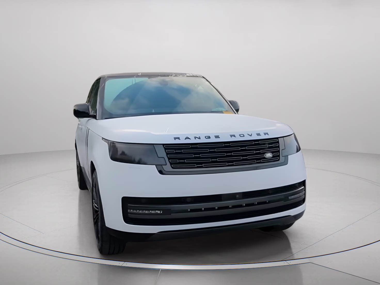 2025 Fuji White Land Rover Range Rover SE AWD SUV