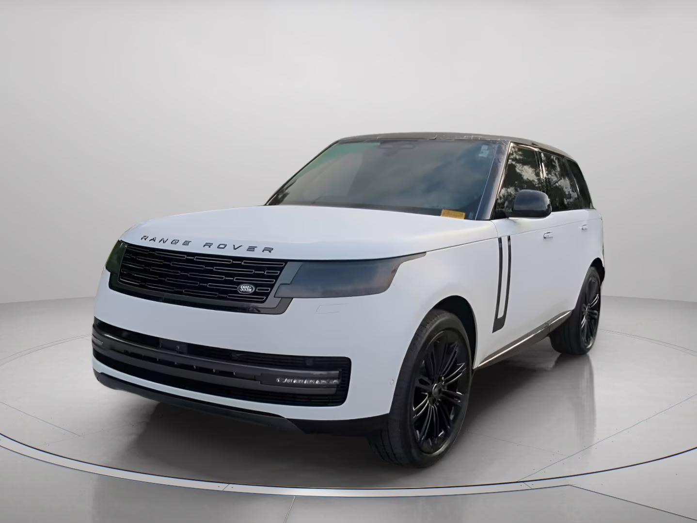 2025 Fuji White Land Rover Range Rover SE AWD SUV