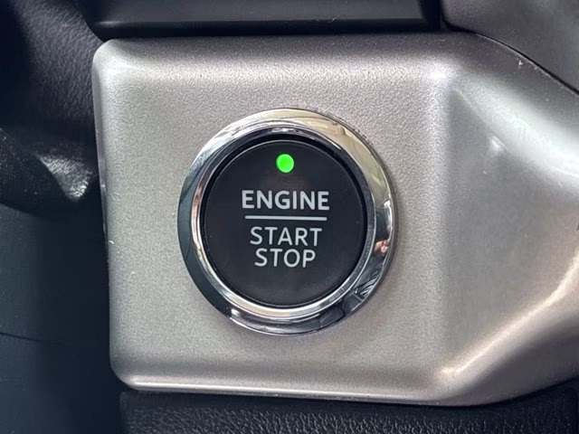 2022 Silver Metallic Ford Expedition XLT RWD SUV