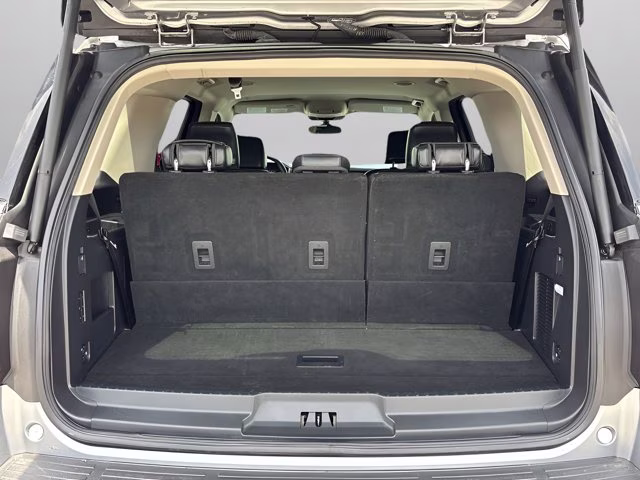 2022 Silver Metallic Ford Expedition XLT RWD SUV