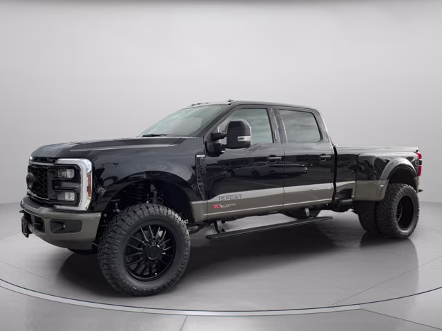 2026 Agate Black Metallic Ford Super Duty F-350 DRW Valor Lift 4X4 Truck