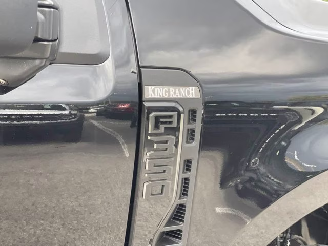 2026 Agate Black Metallic Ford Super Duty F-350 DRW Valor Lift 4X4 Truck