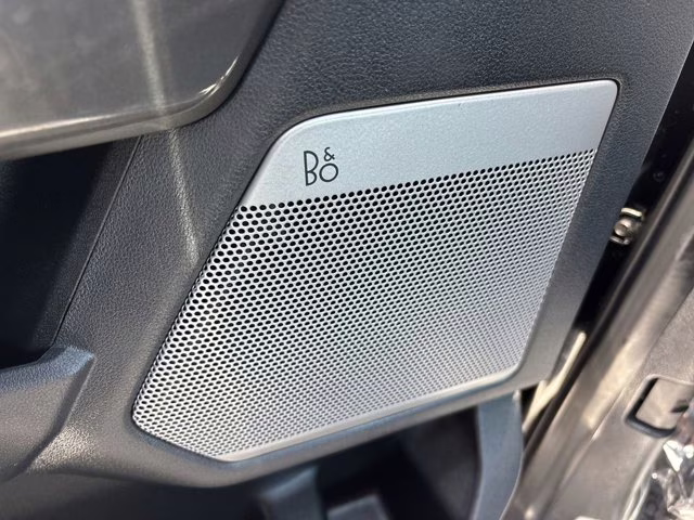 2022 Black Metallic Ford F-150 Lariat RWD Truck