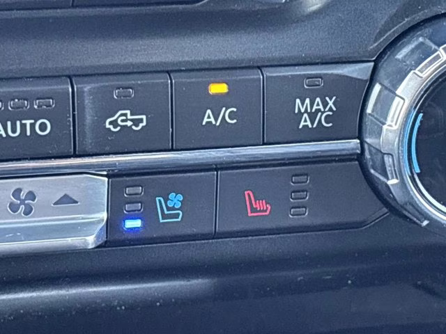 2022 Black Metallic Ford F-150 Lariat RWD Truck