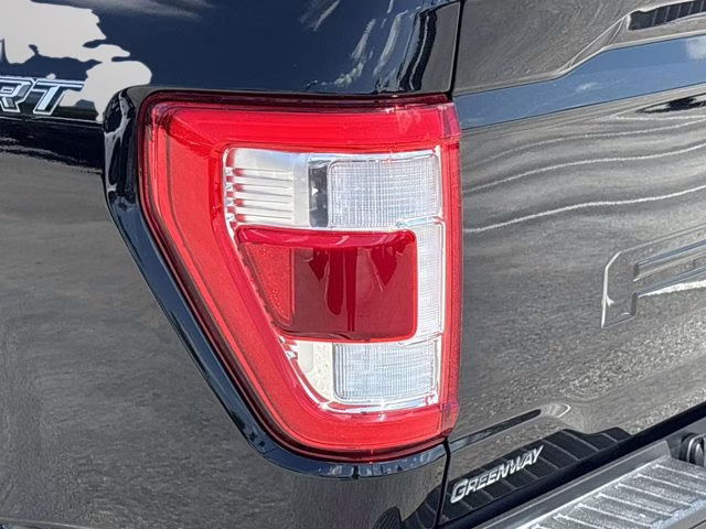 2022 Black Metallic Ford F-150 Lariat RWD Truck