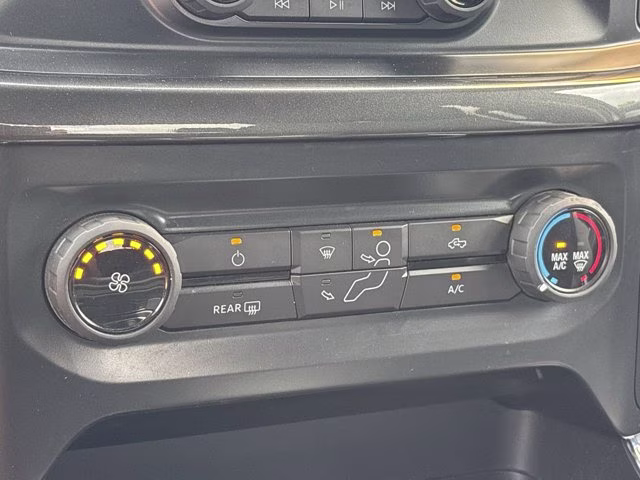 2022 Oxford White Ford F-150 XL RWD Truck