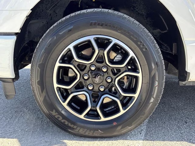 2022 Oxford White Ford F-150 XL RWD Truck