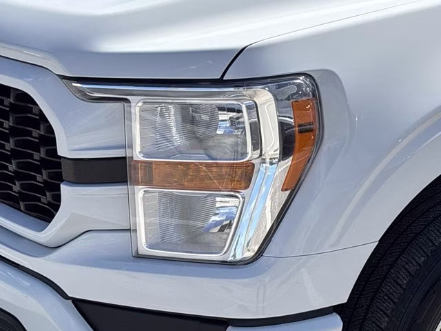 2022 Oxford White Ford F-150 XL RWD Truck