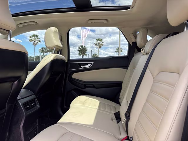 2023 Blue Metallic Ford Edge SEL AWD SUV