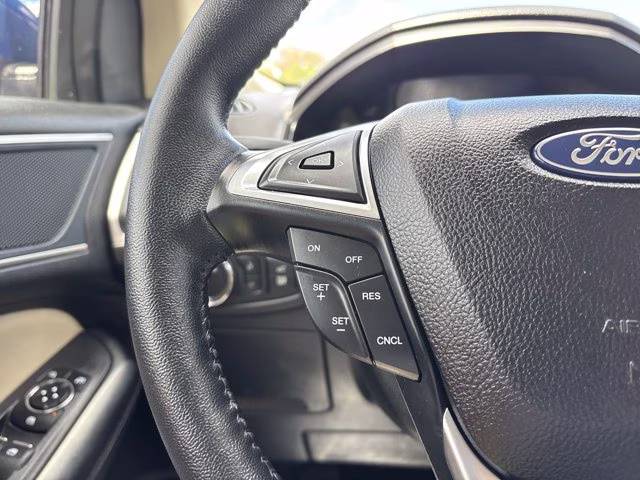 2023 Blue Metallic Ford Edge SEL AWD SUV