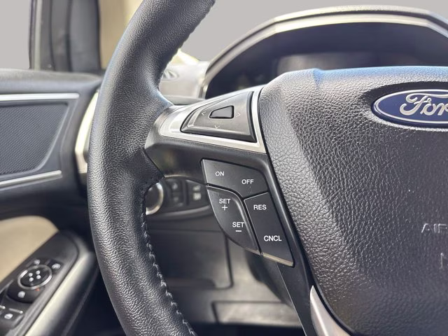 2023 Blue Metallic Ford Edge SEL AWD SUV