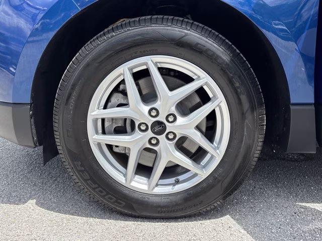 2023 Blue Metallic Ford Edge SEL AWD SUV