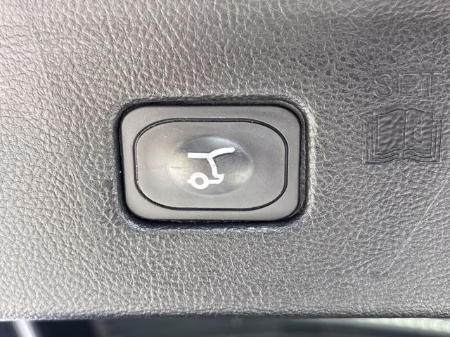 2023 Blue Metallic Ford Edge SEL AWD SUV