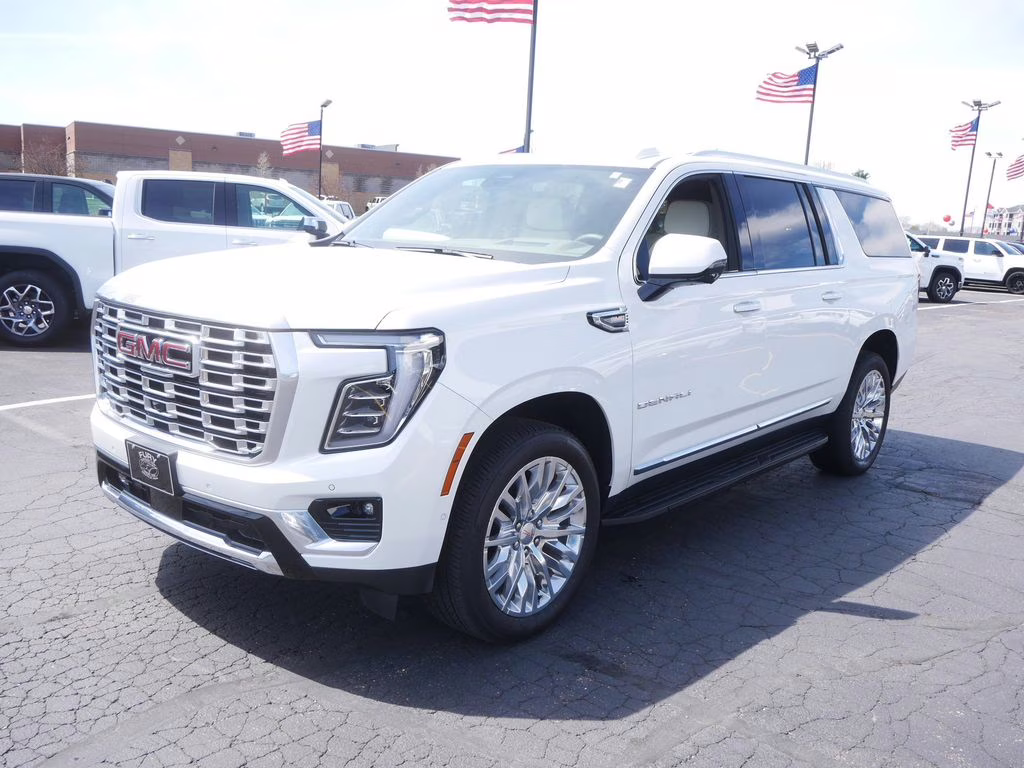 2025 White Frost Tricoat GMC Yukon XL Denali 4X4 SUV
