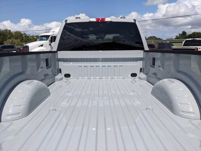2026 Avalanche Ford Super Duty F-350 DRW XLT 4X4 Truck