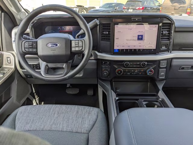2026 Avalanche Ford Super Duty F-350 DRW XLT 4X4 Truck