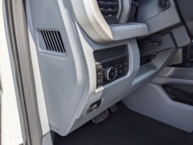 2026 Avalanche Ford Super Duty F-350 DRW XLT 4X4 Truck