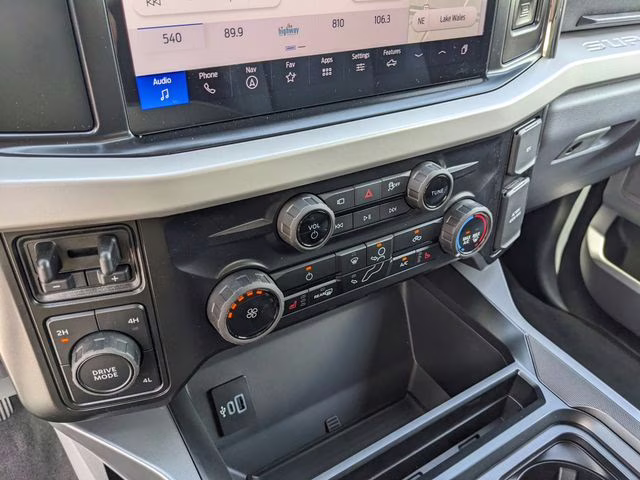 2026 Avalanche Ford Super Duty F-350 DRW XLT 4X4 Truck