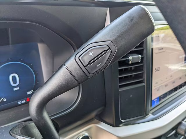 2026 Avalanche Ford Super Duty F-350 DRW XLT 4X4 Truck