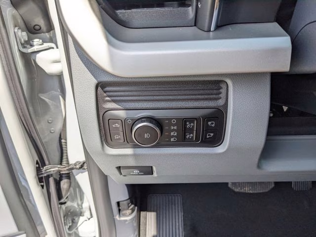 2026 Avalanche Ford Super Duty F-350 DRW XLT 4X4 Truck