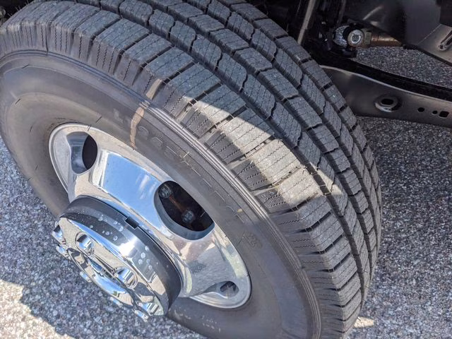 2026 Avalanche Ford Super Duty F-350 DRW XLT 4X4 Truck