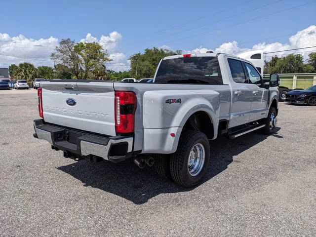 2026 Avalanche Ford Super Duty F-350 DRW XLT 4X4 Truck