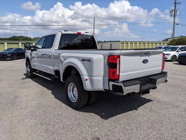 2026 Avalanche Ford Super Duty F-350 DRW XLT 4X4 Truck