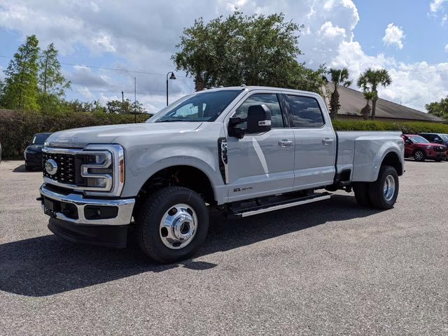 2026 Avalanche Ford Super Duty F-350 DRW XLT 4X4 Truck