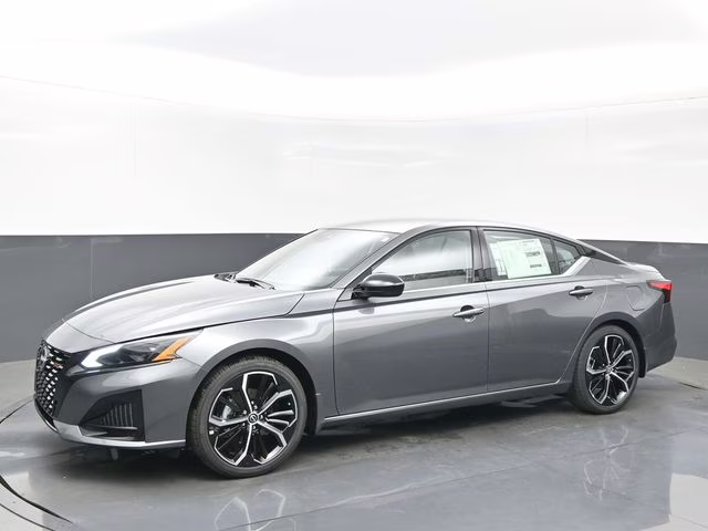 2026 Gun Metallic Nissan Altima 2.5 SR FWD Sedan
