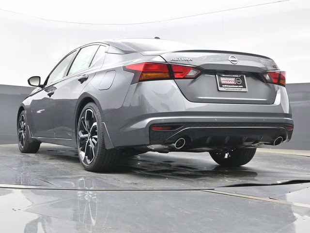 2026 Gun Metallic Nissan Altima 2.5 SR FWD Sedan