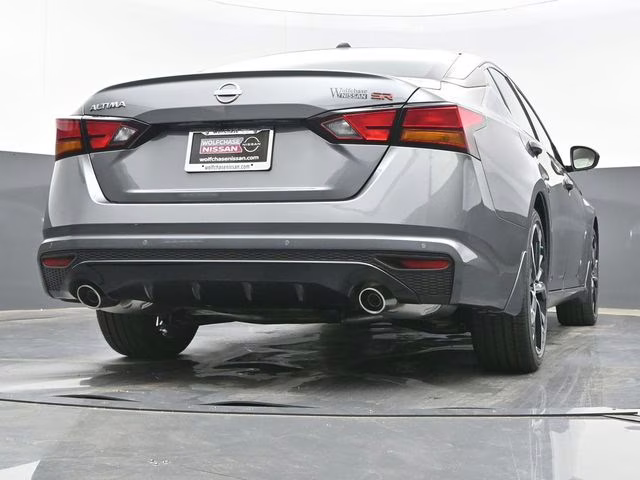 2026 Gun Metallic Nissan Altima 2.5 SR FWD Sedan