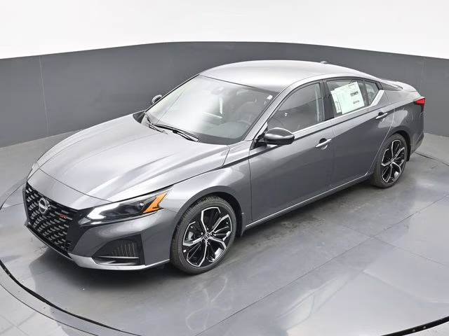 2026 Gun Metallic Nissan Altima 2.5 SR FWD Sedan