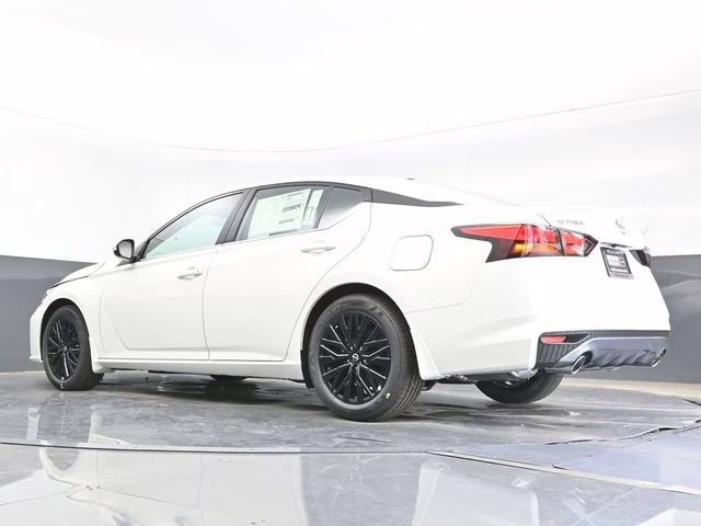 2026 Pearl White Tricoat Nissan Altima 2.5 SV FWD Sedan