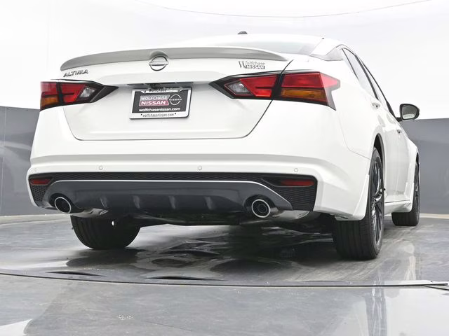 2026 Pearl White Tricoat Nissan Altima 2.5 SV FWD Sedan