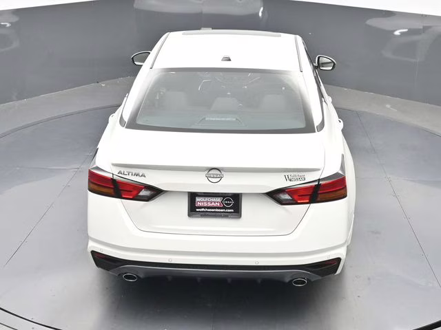 2026 Pearl White Tricoat Nissan Altima 2.5 SV FWD Sedan