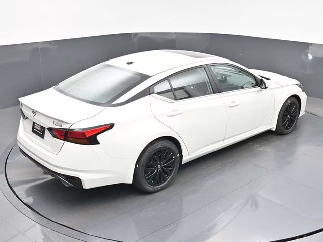 2026 Pearl White Tricoat Nissan Altima 2.5 SV FWD Sedan