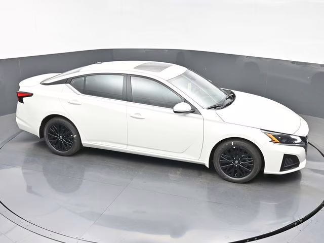 2026 Pearl White Tricoat Nissan Altima 2.5 SV FWD Sedan