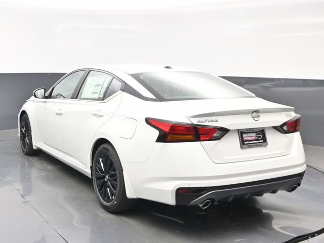 2026 Pearl White Tricoat Nissan Altima 2.5 SV FWD Sedan