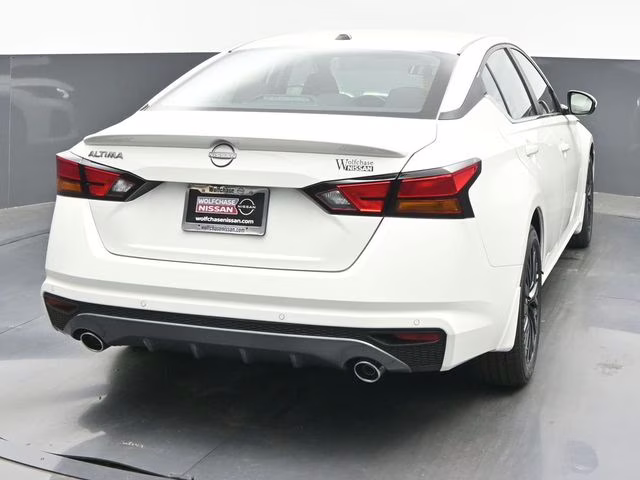 2026 Pearl White Tricoat Nissan Altima 2.5 SV FWD Sedan