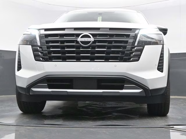 2026 Everest White Pearl Tricoat Nissan Pathfinder Platinum 4X4 SUV
