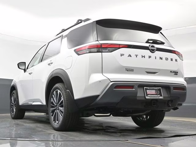 2026 Everest White Pearl Tricoat Nissan Pathfinder Platinum 4X4 SUV