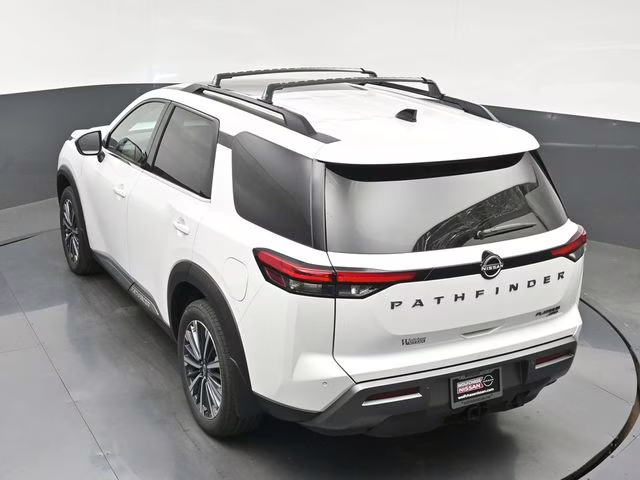 2026 Everest White Pearl Tricoat Nissan Pathfinder Platinum 4X4 SUV