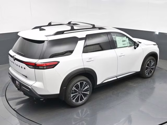 2026 Everest White Pearl Tricoat Nissan Pathfinder Platinum 4X4 SUV