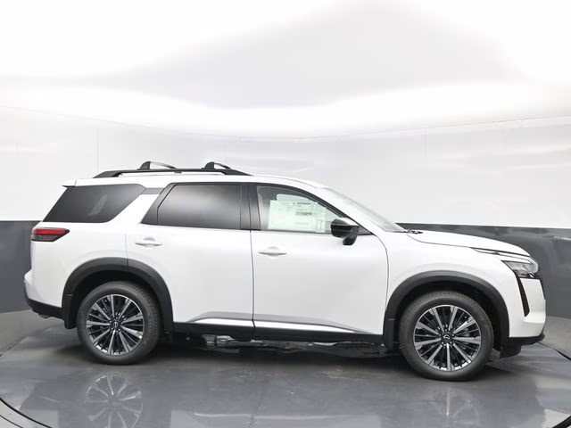 2026 Everest White Pearl Tricoat Nissan Pathfinder Platinum 4X4 SUV
